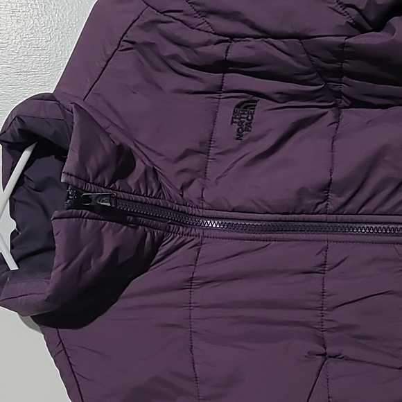 Women's Northface Jacket - Picture 4 of 5